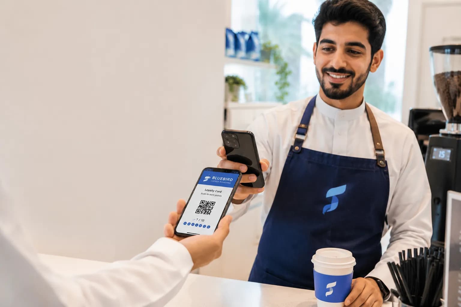 من الكاونتر إلى محفظة عميلك — بمسحة واحدة